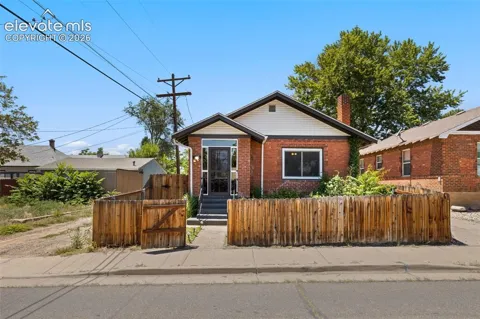 815 Norwood Avenue