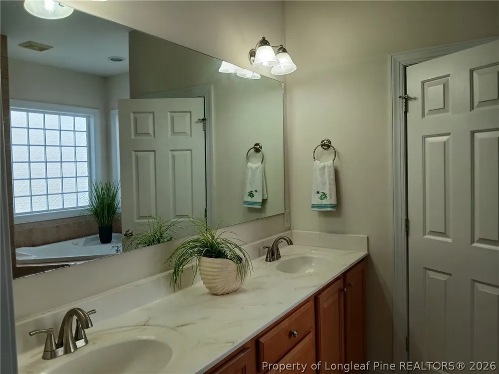 5817 Lady Way Hope Mills, NC 28348