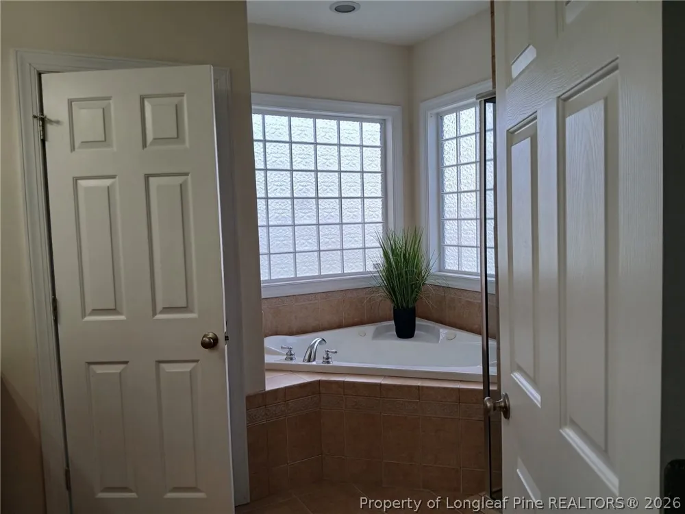 5817 Lady Way Hope Mills, NC 28348