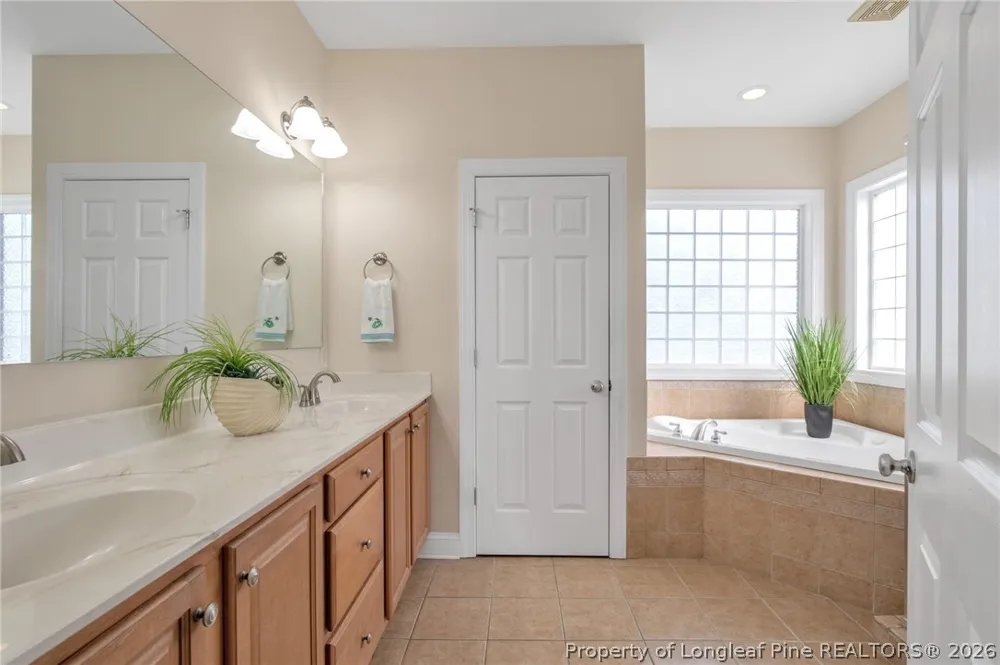 5817 Lady Way Hope Mills, NC 28348