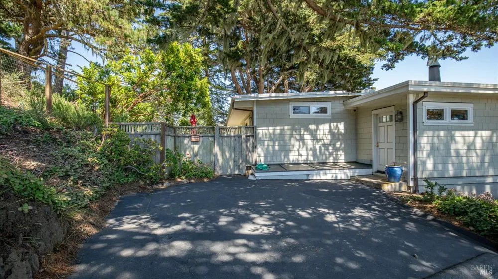 120 Sunset Way Muir Beach, CA 94965