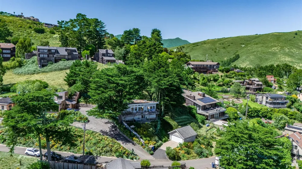 120 Sunset Way Muir Beach, CA 94965