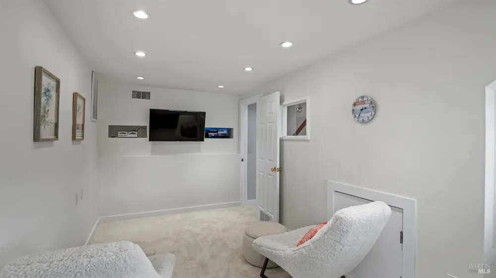 120 Sunset Way Muir Beach, CA 94965