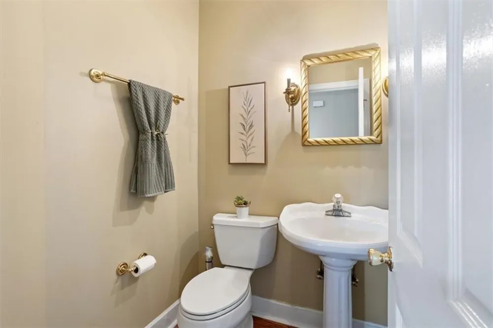 55 Rocky Circle NE White, GA 30184