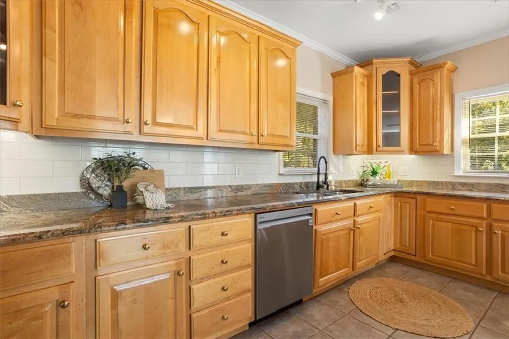 55 Rocky Circle NE White, GA 30184