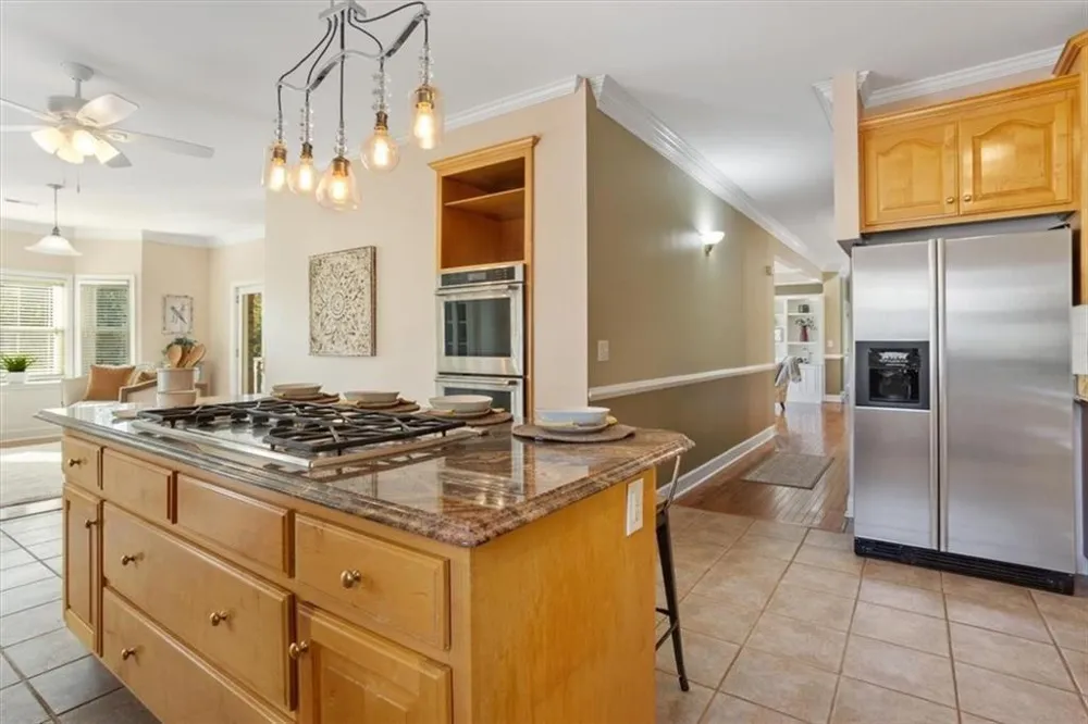 55 Rocky Circle NE White, GA 30184