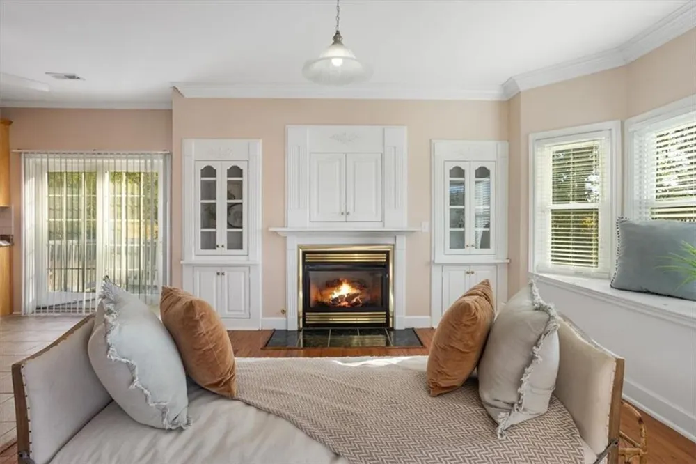 55 Rocky Circle NE White, GA 30184