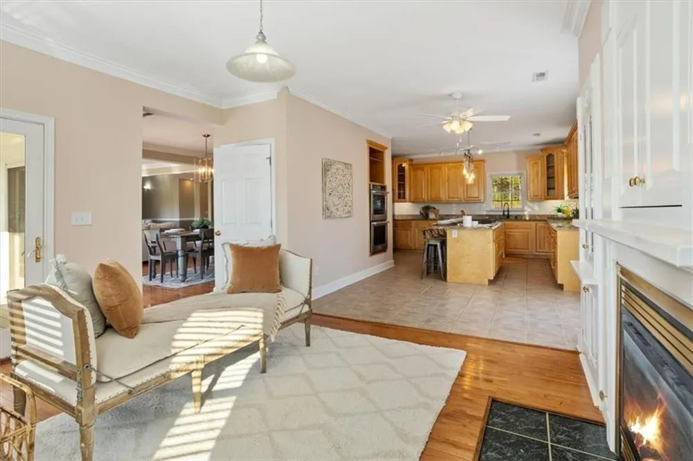 55 Rocky Circle NE White, GA 30184