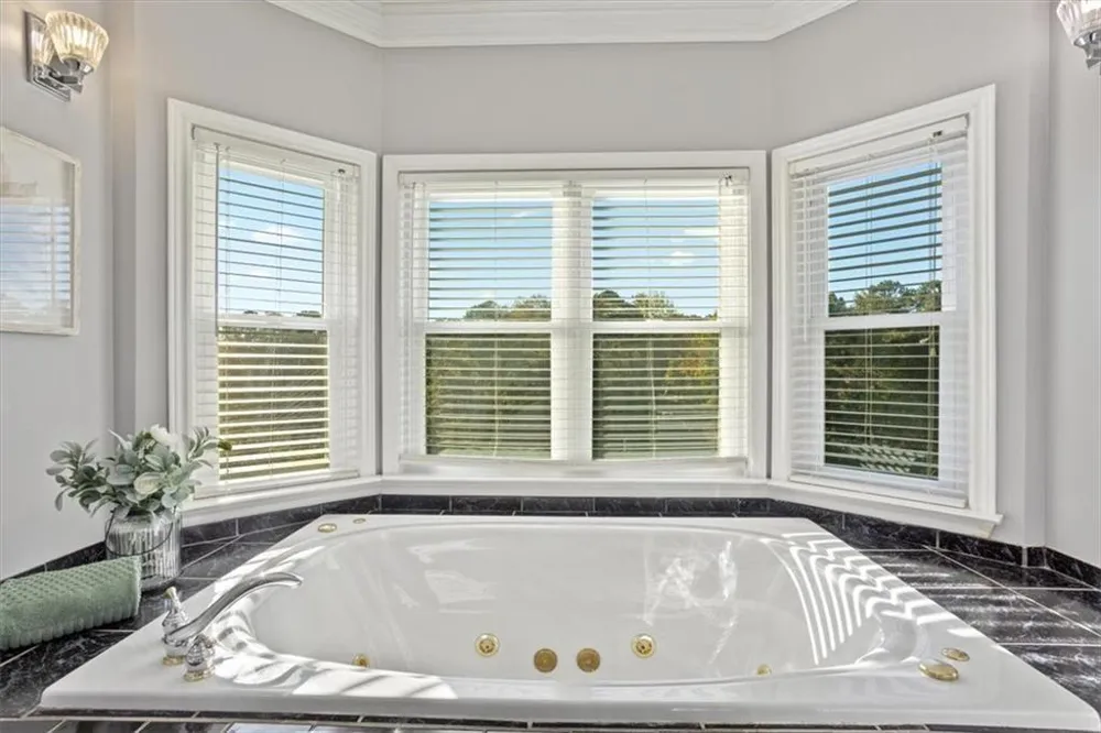 55 Rocky Circle NE White, GA 30184