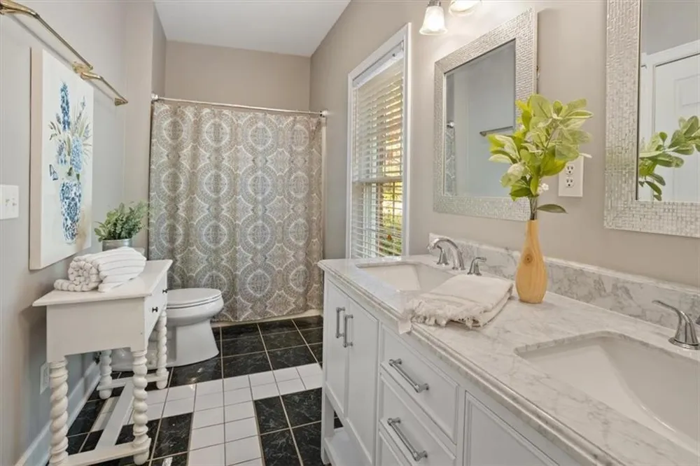 55 Rocky Circle NE White, GA 30184