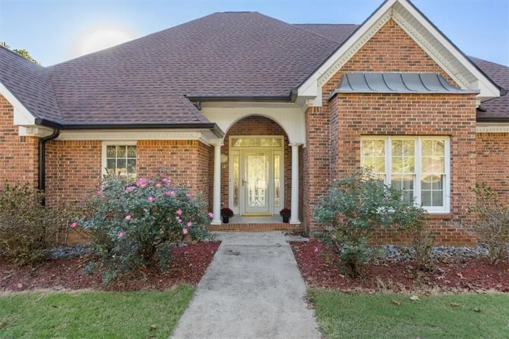 55 Rocky Circle NE White, GA 30184