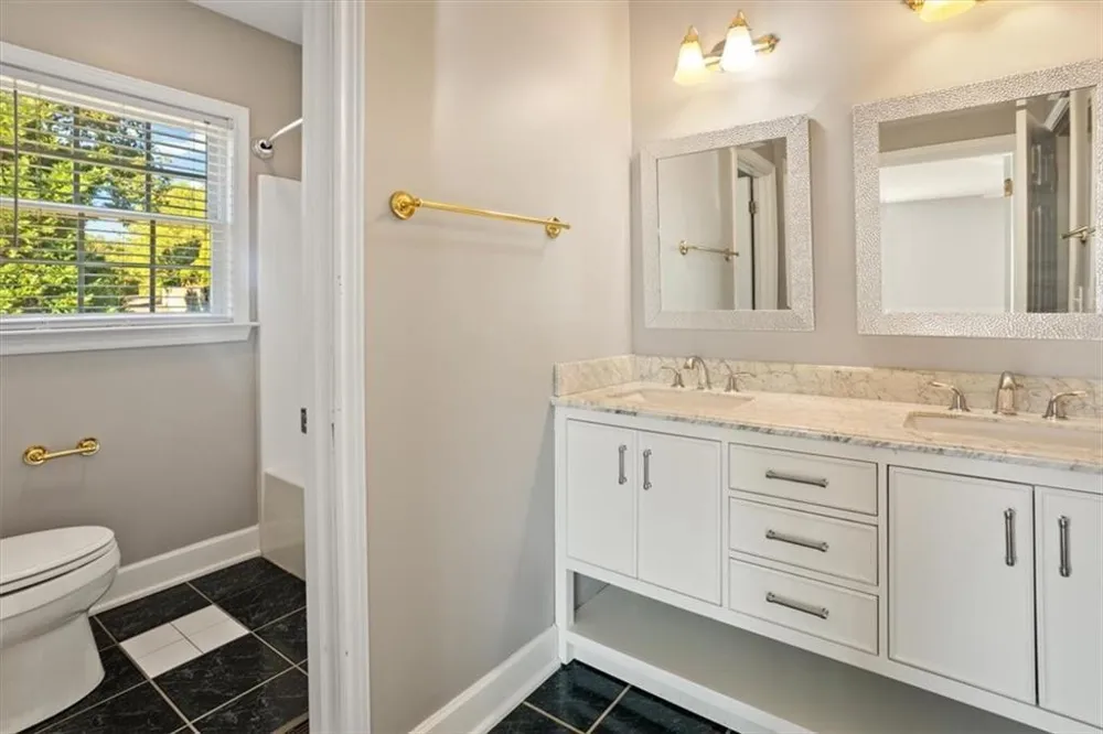 55 Rocky Circle NE White, GA 30184