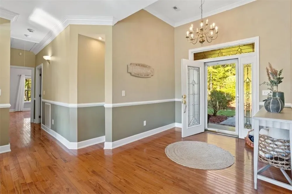 55 Rocky Circle NE White, GA 30184