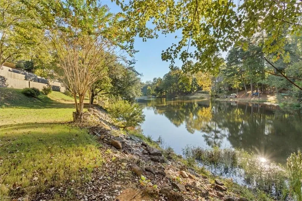 55 Rocky Circle NE White, GA 30184