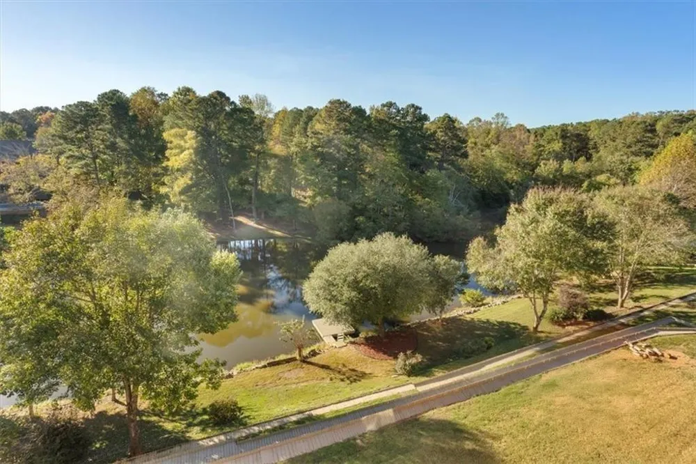 55 Rocky Circle NE White, GA 30184