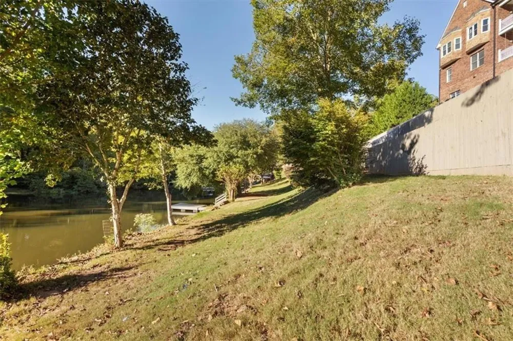 55 Rocky Circle NE White, GA 30184