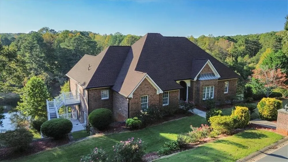 55 Rocky Circle NE White, GA 30184