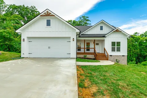 18 Battle Bluff Drive
