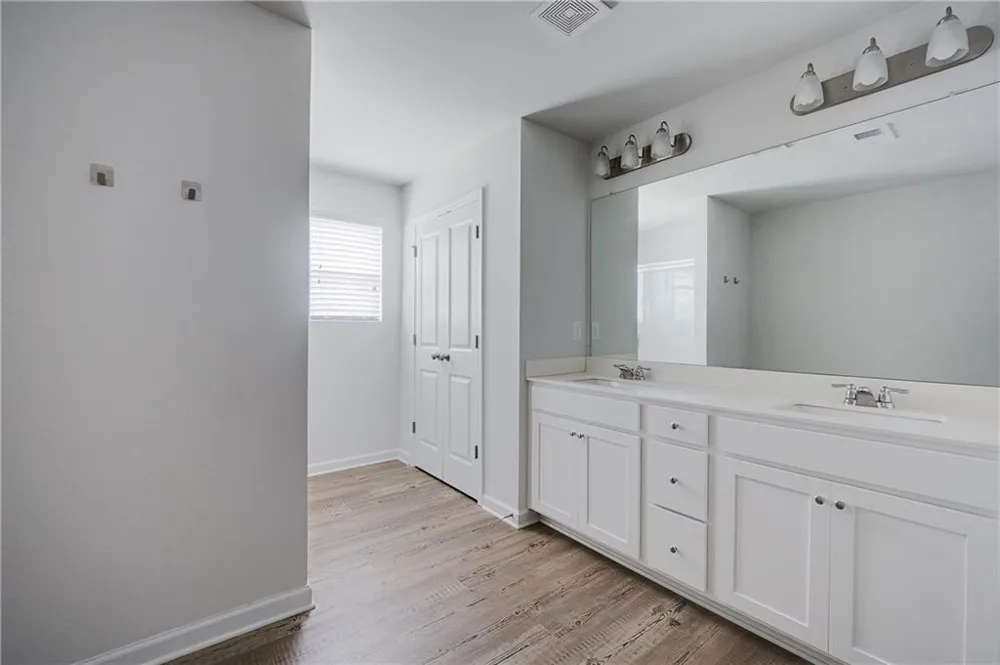 5141 Sidney Square Drive Flowery Branch, GA 30542
