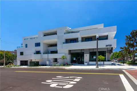 24722 Del Prado #407