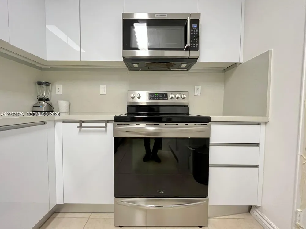 10185 Collins Ave #1103 Bal Harbour, FL 33154