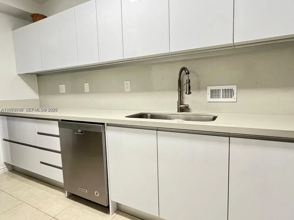 10185 Collins Ave #1103 Bal Harbour, FL 33154