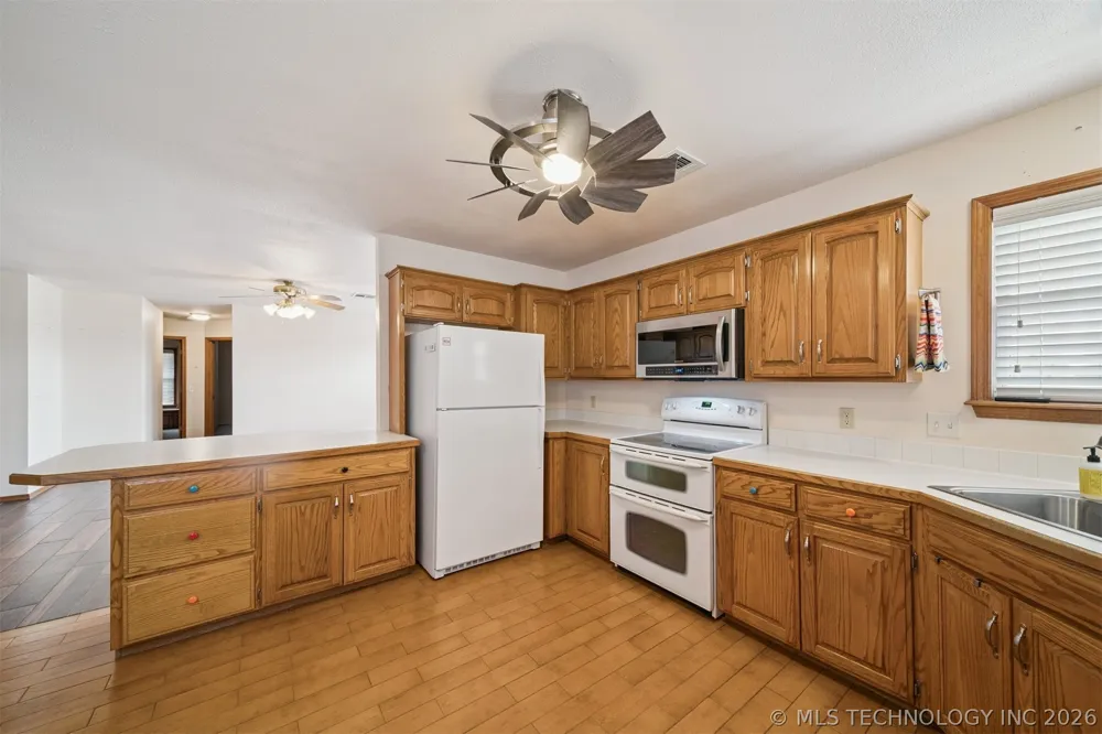 5401 435 ROAD Adair, OK 74330