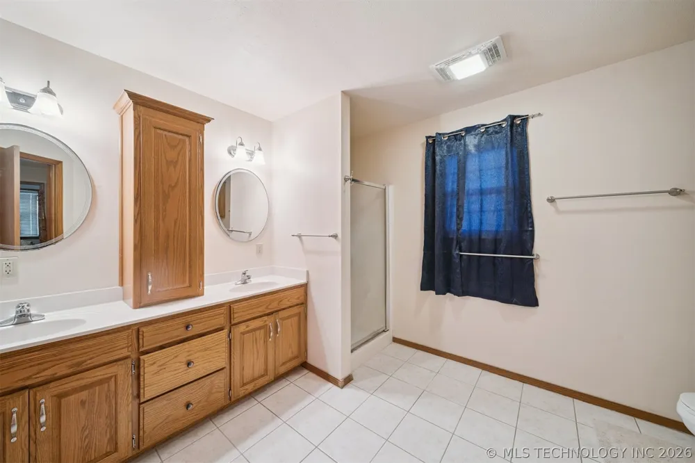 5401 435 ROAD Adair, OK 74330