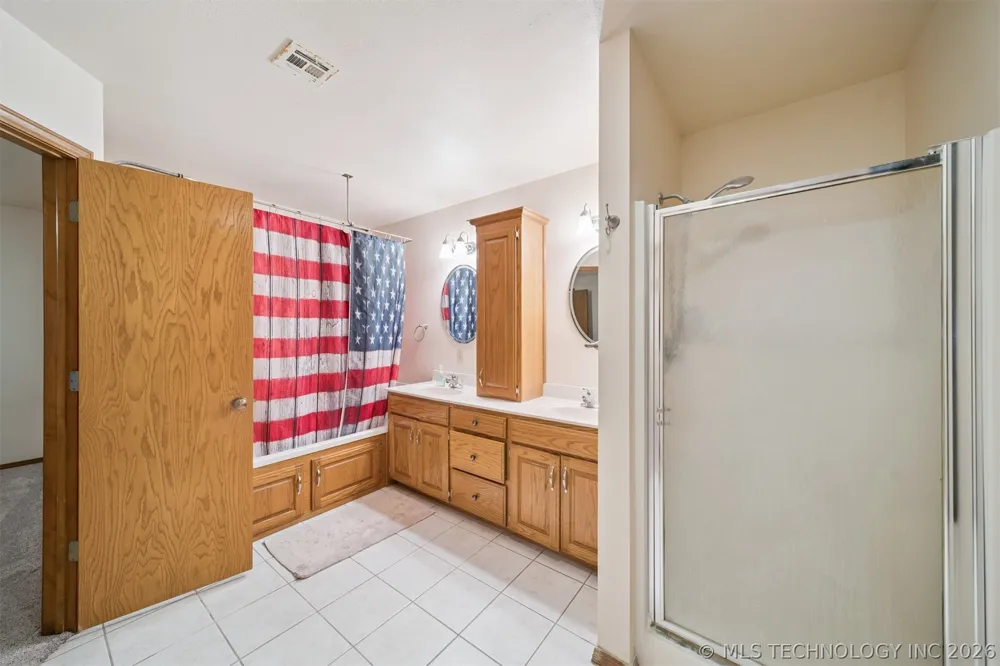 5401 435 ROAD Adair, OK 74330