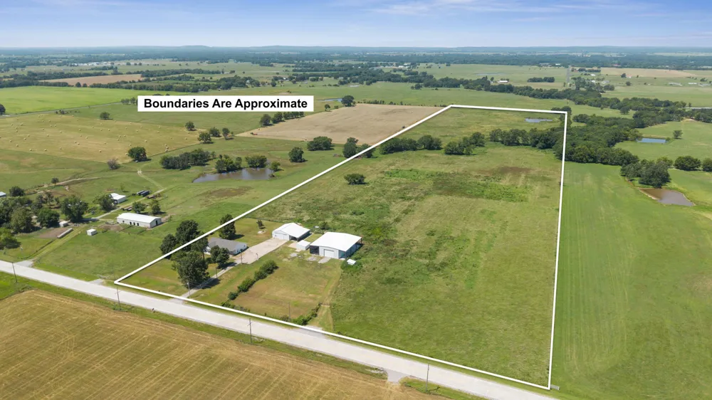 5401 435 ROAD Adair, OK 74330