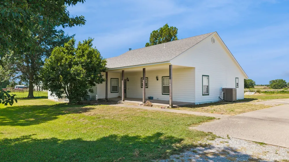 5401 435 ROAD Adair, OK 74330