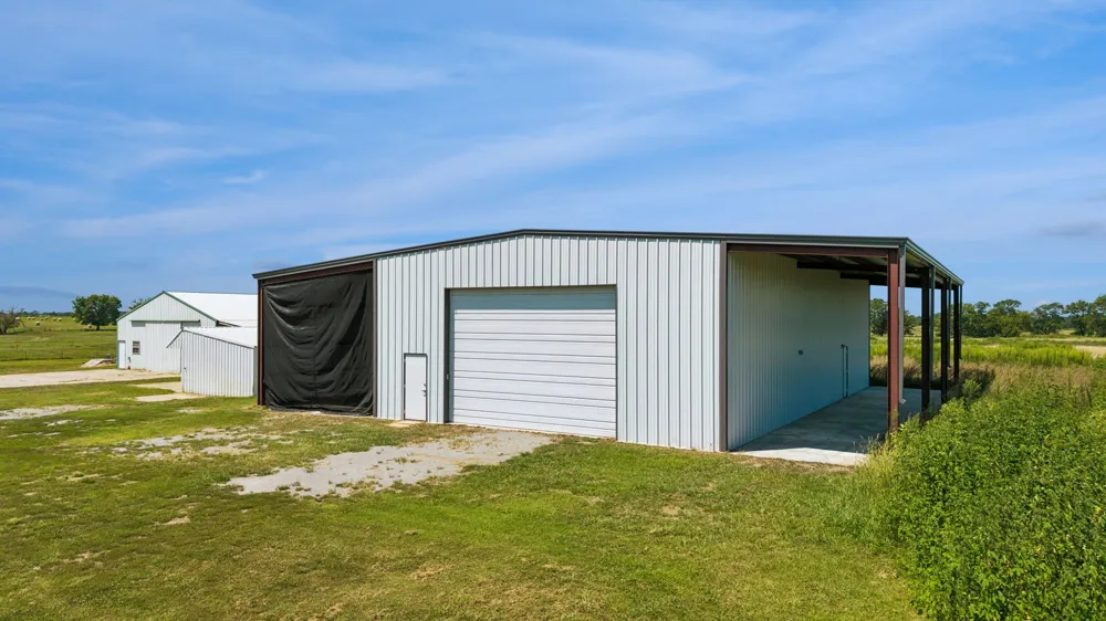 5401 435 ROAD Adair, OK 74330