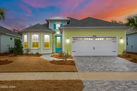 9342 Paradise Drive
