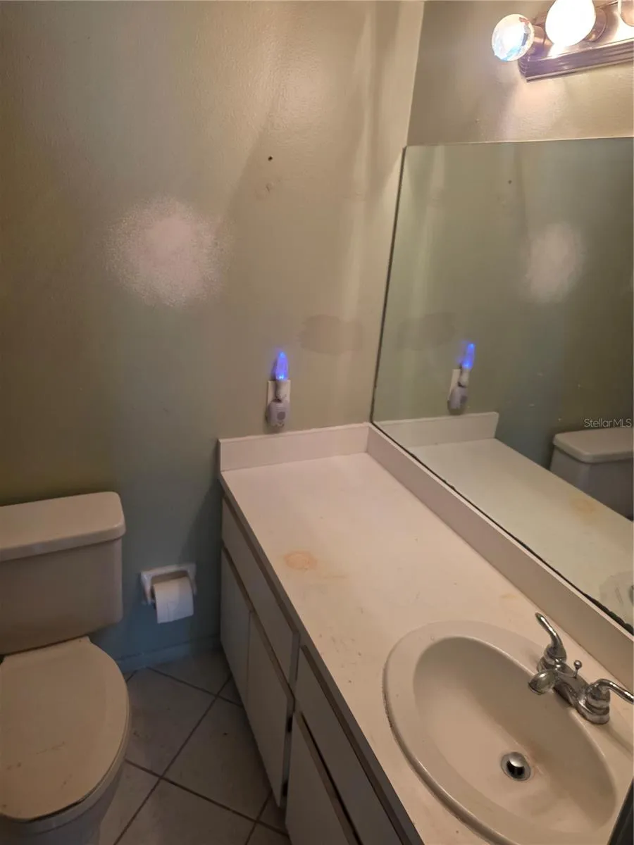2220 BAHIA VISTA STREET #G5 Sarasota, FL 34239
