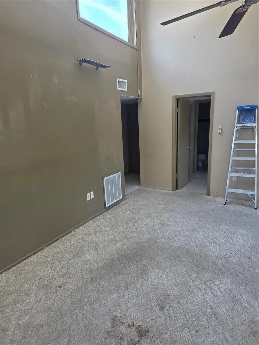2220 BAHIA VISTA STREET #G5 Sarasota, FL 34239