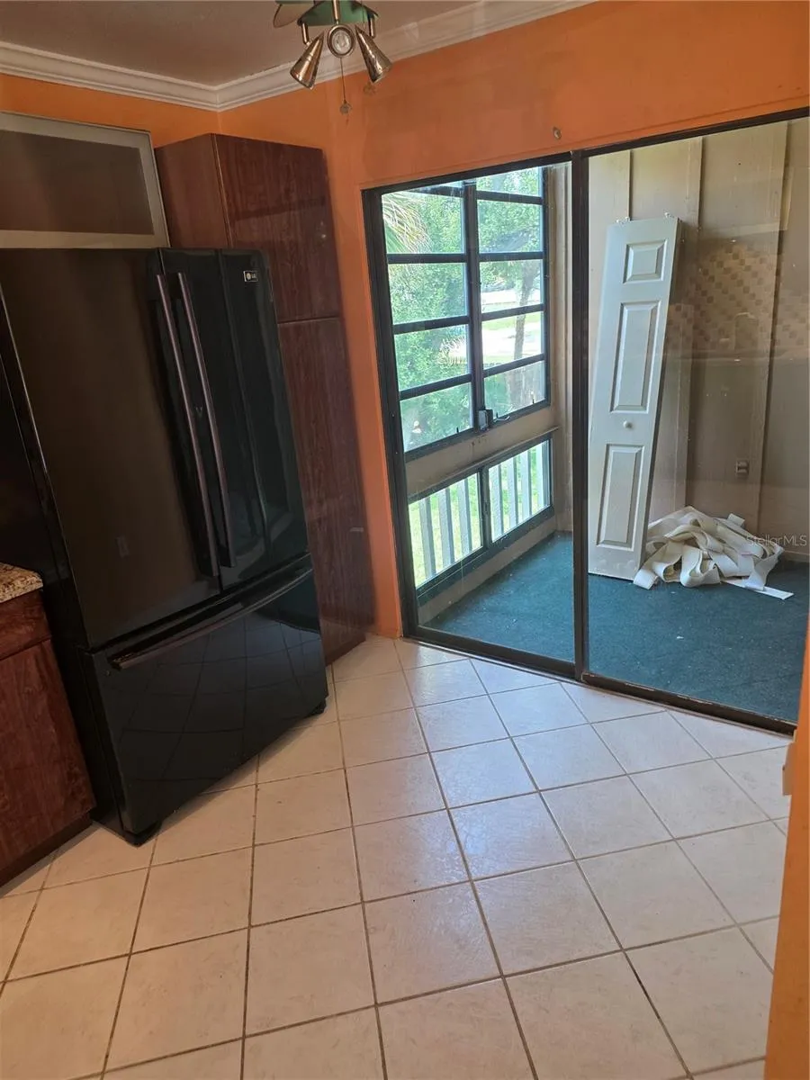2220 BAHIA VISTA STREET #G5 Sarasota, FL 34239