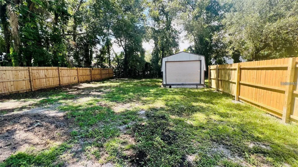 1616 HOPE STREET Intercession City, FL 33848