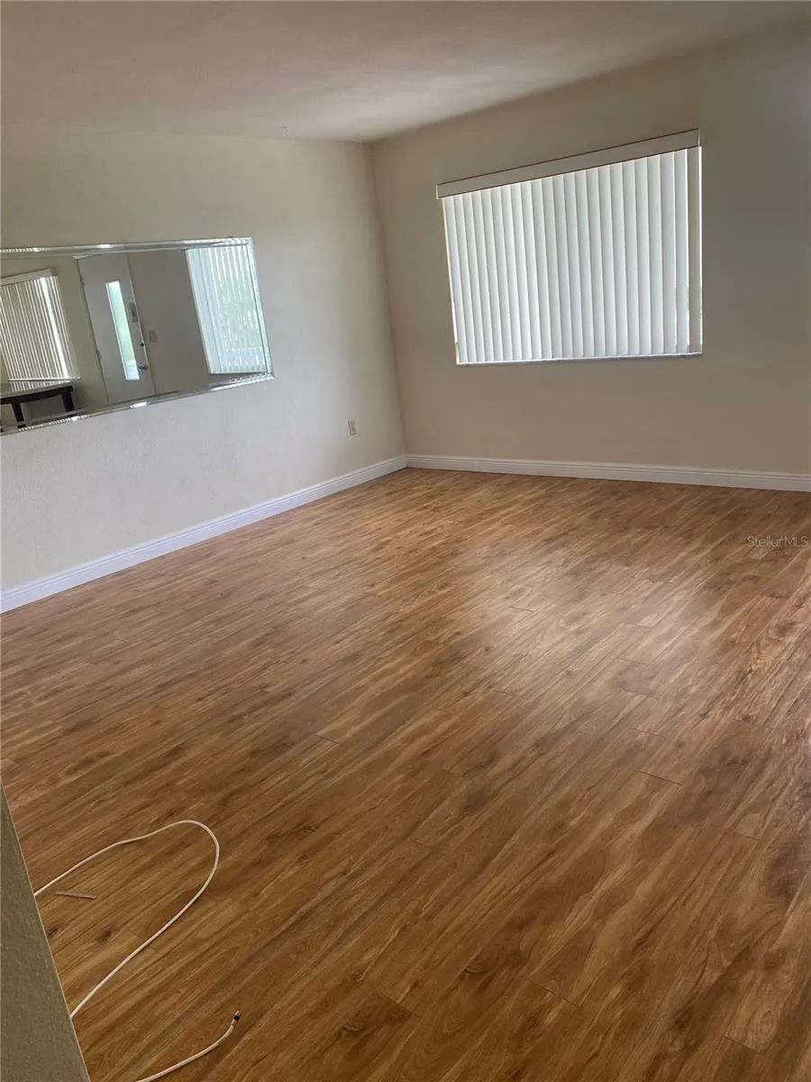 11224 82ND AVENUE #301 Seminole, FL 33772