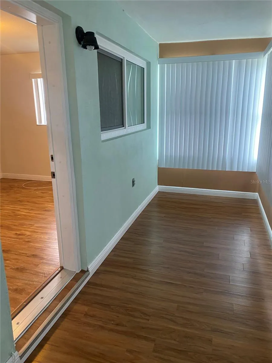 11224 82ND AVENUE #301 Seminole, FL 33772