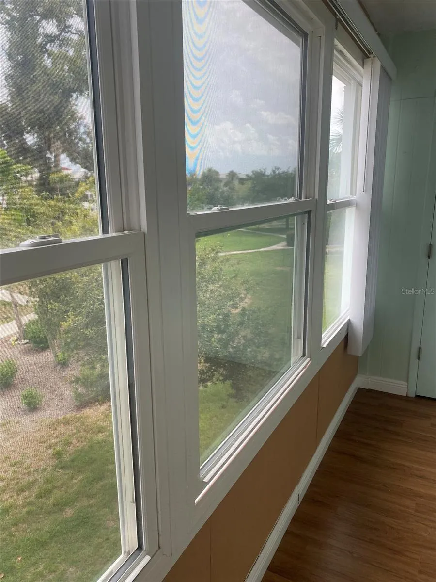 11224 82ND AVENUE #301 Seminole, FL 33772