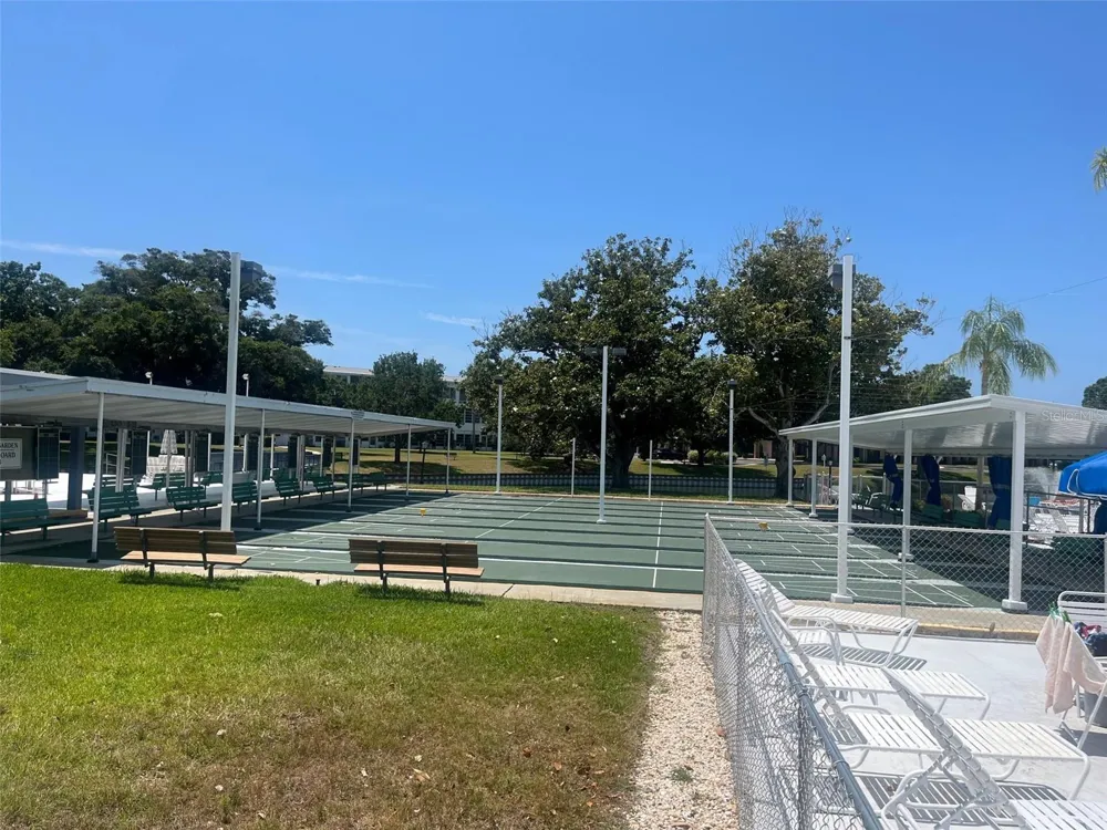 11224 82ND AVENUE #301 Seminole, FL 33772