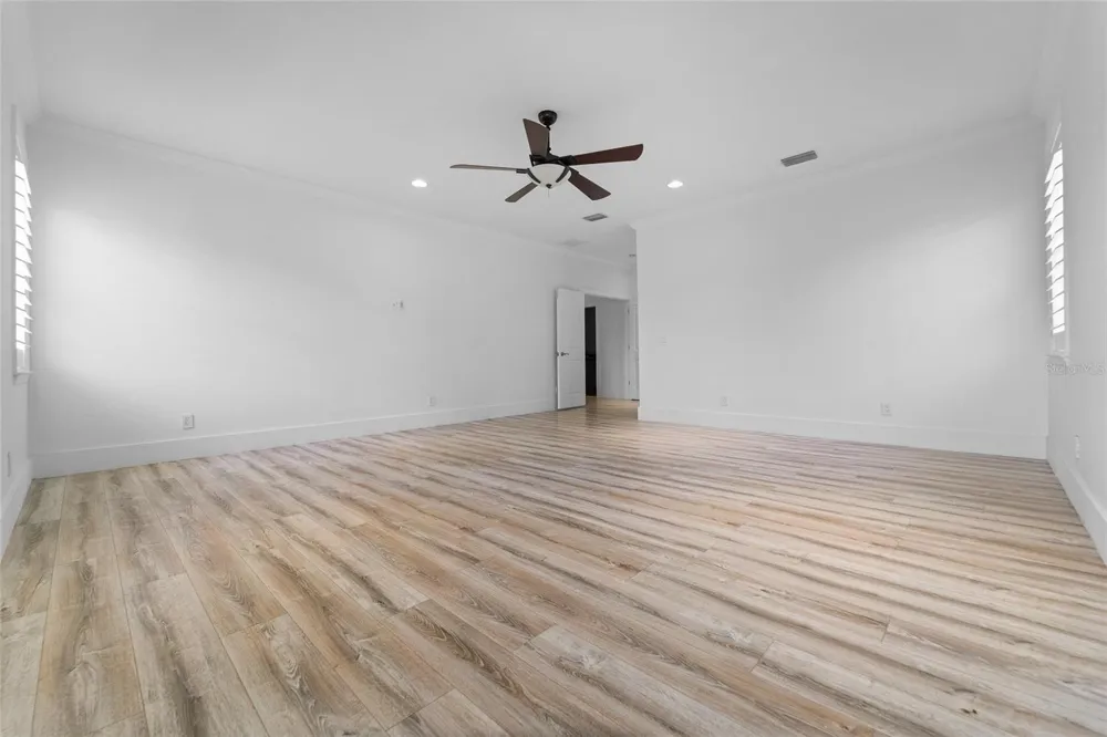 4802 W BEACHWAY DRIVE Tampa, FL 33609