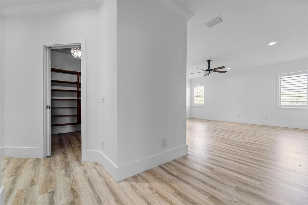 4802 W BEACHWAY DRIVE Tampa, FL 33609