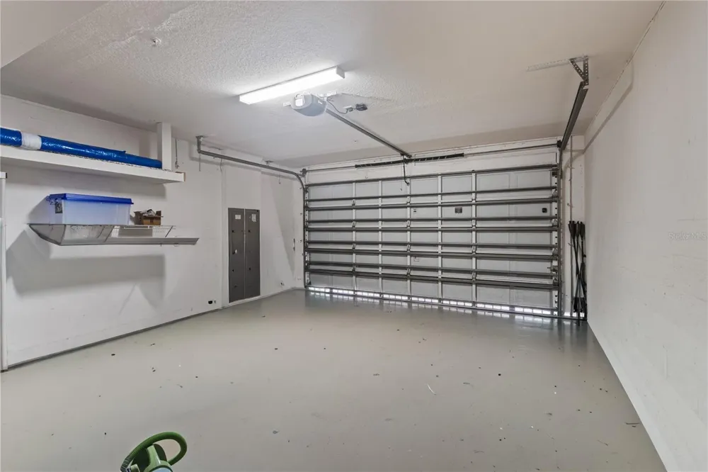 1008 PASEO DEL RIO NE St Petersburg, FL 33702