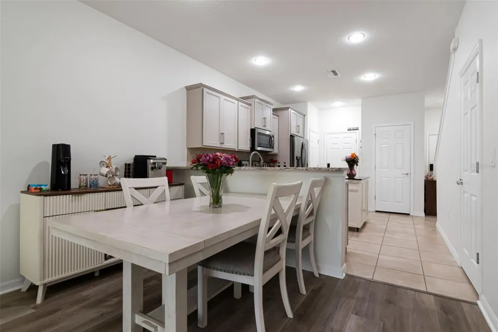 9213 HILLCROFT DRIVE Riverview, FL 33578