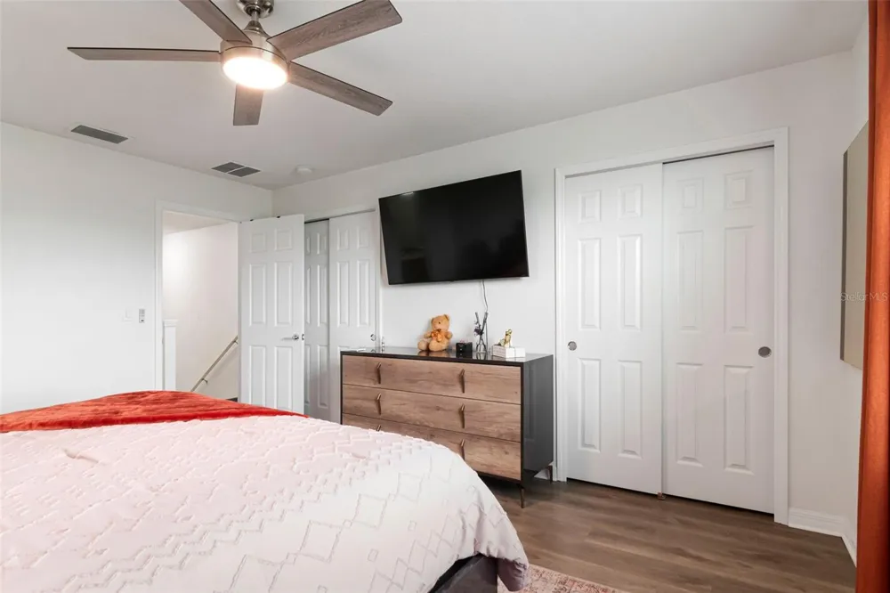 9213 HILLCROFT DRIVE Riverview, FL 33578