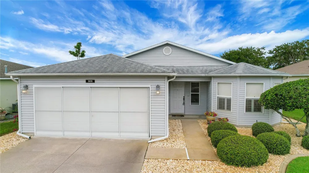 909 EAGLES LANDING Leesburg, FL 34748