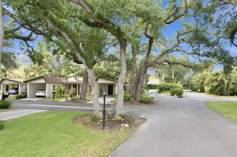 6947 WOODWIND DRIVE #77 Sarasota, FL 34231