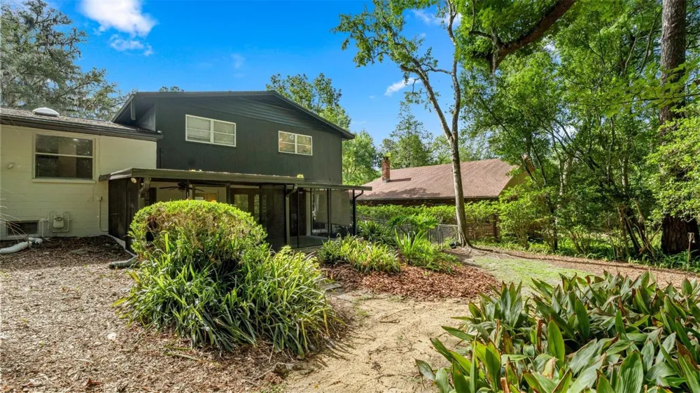 1114 NW 36TH DRIVE Gainesville, FL 32605