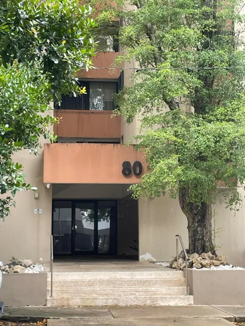 80 KINGS COURT #2